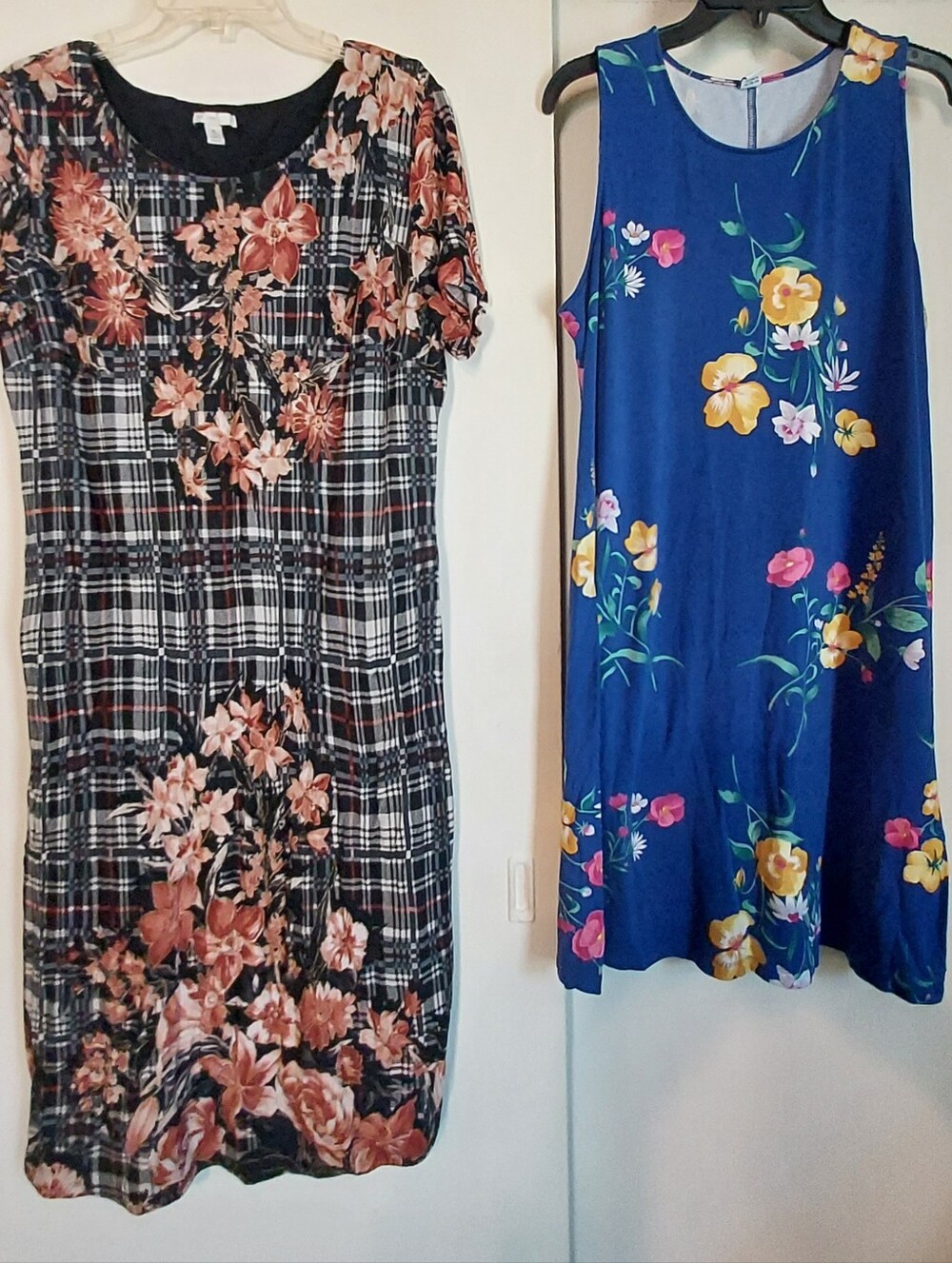 2 For 1 Price Est. 1946 And Old Navy Dresses Size XL Black Blue Floral